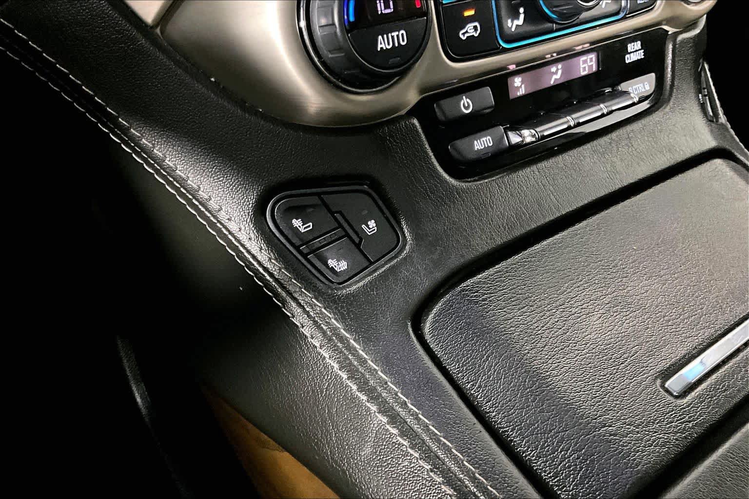 Used 2019 GMC Yukon Denali w/ Denali Ultimate Package RWD image 32