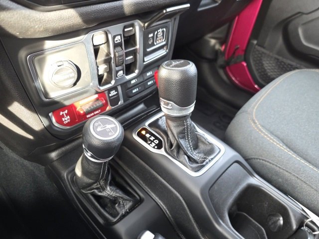 Used 2024 Jeep Gladiator Willys image 30