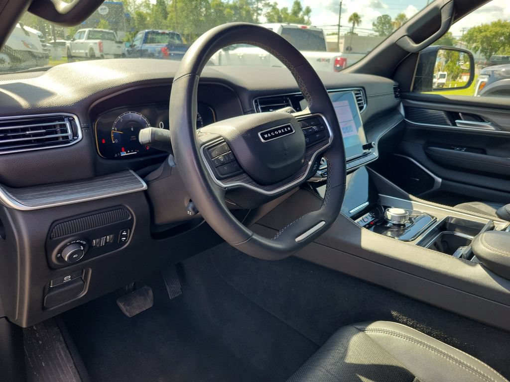 Used 2024 Jeep Wagoneer Series II RWD image 22
