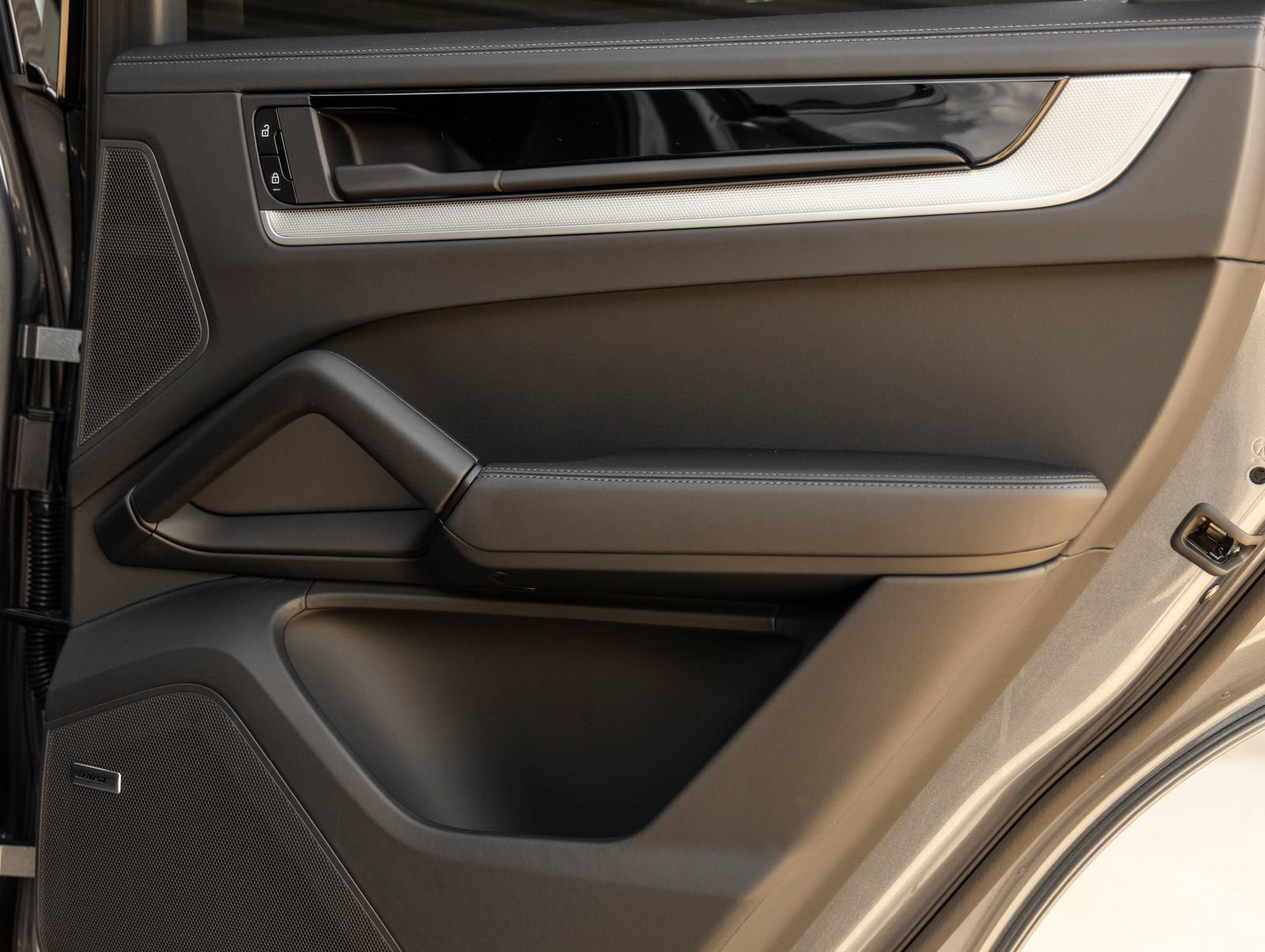 New 2026 Porsche Cayenne S AWD/4WD image 36
