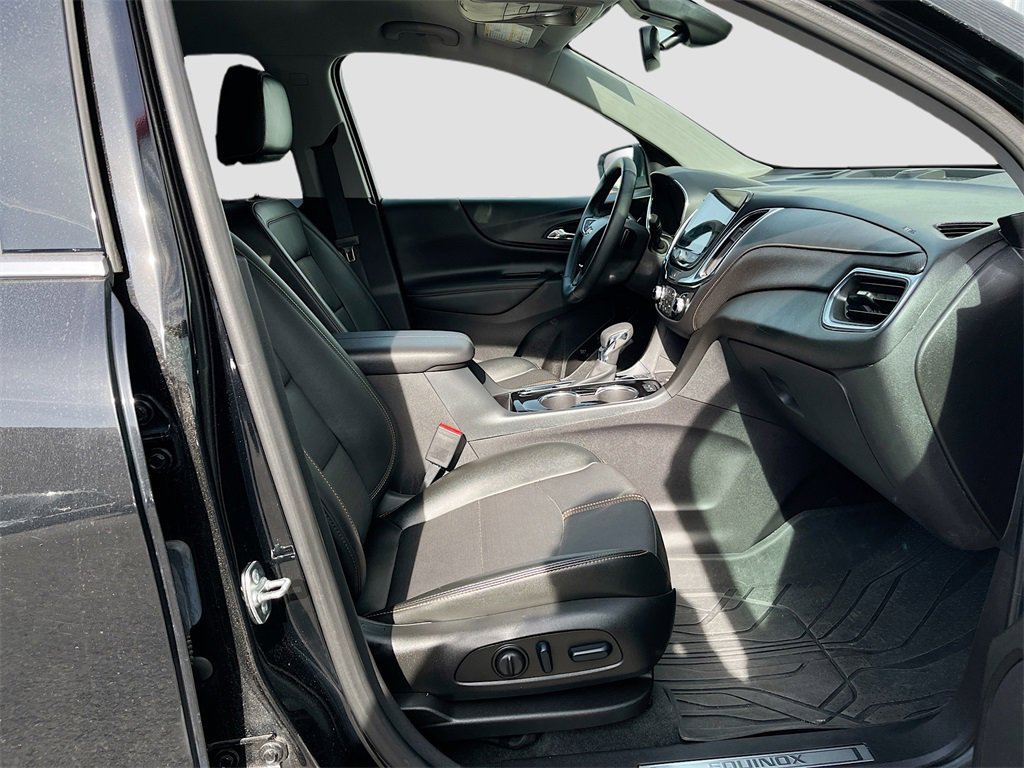 Used 2024 Chevrolet Equinox Premier image 30