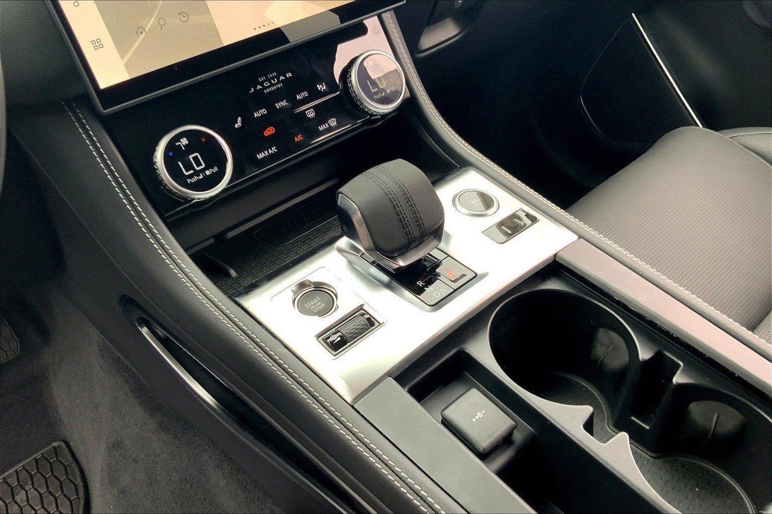 New 2026 Jaguar F-PACE R-Dynamic S AWD/4WD image 10