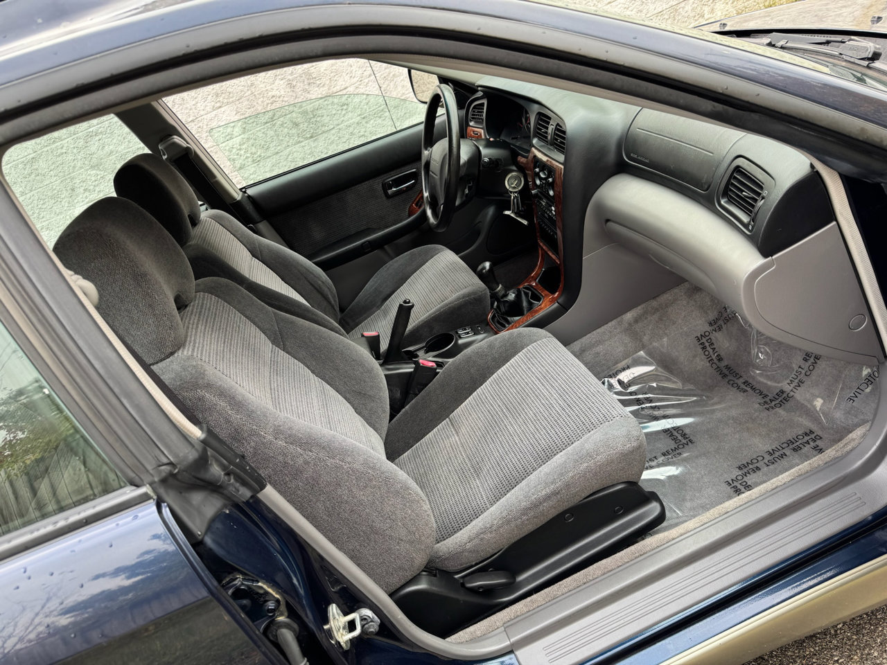 Used 2004 Subaru Outback Wagon image 21