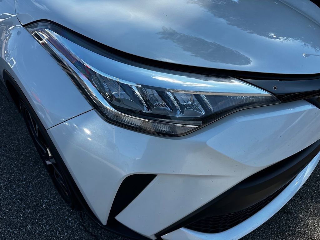 Used 2020 Toyota C-HR XLE image 10