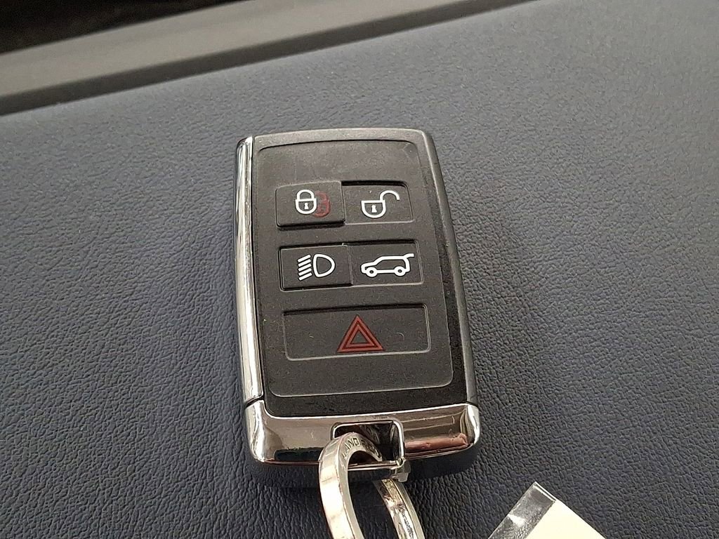 Used 2021 Land Rover Range Rover HSE image 20