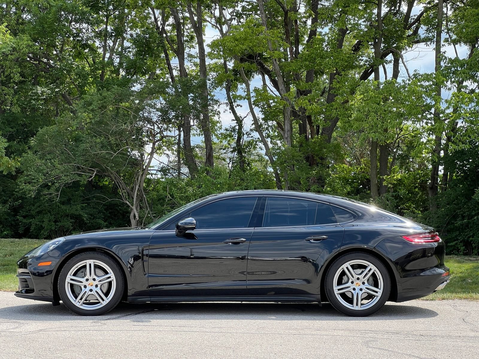 Certified 2018 Porsche Panamera 4S AWD/4WD image 2