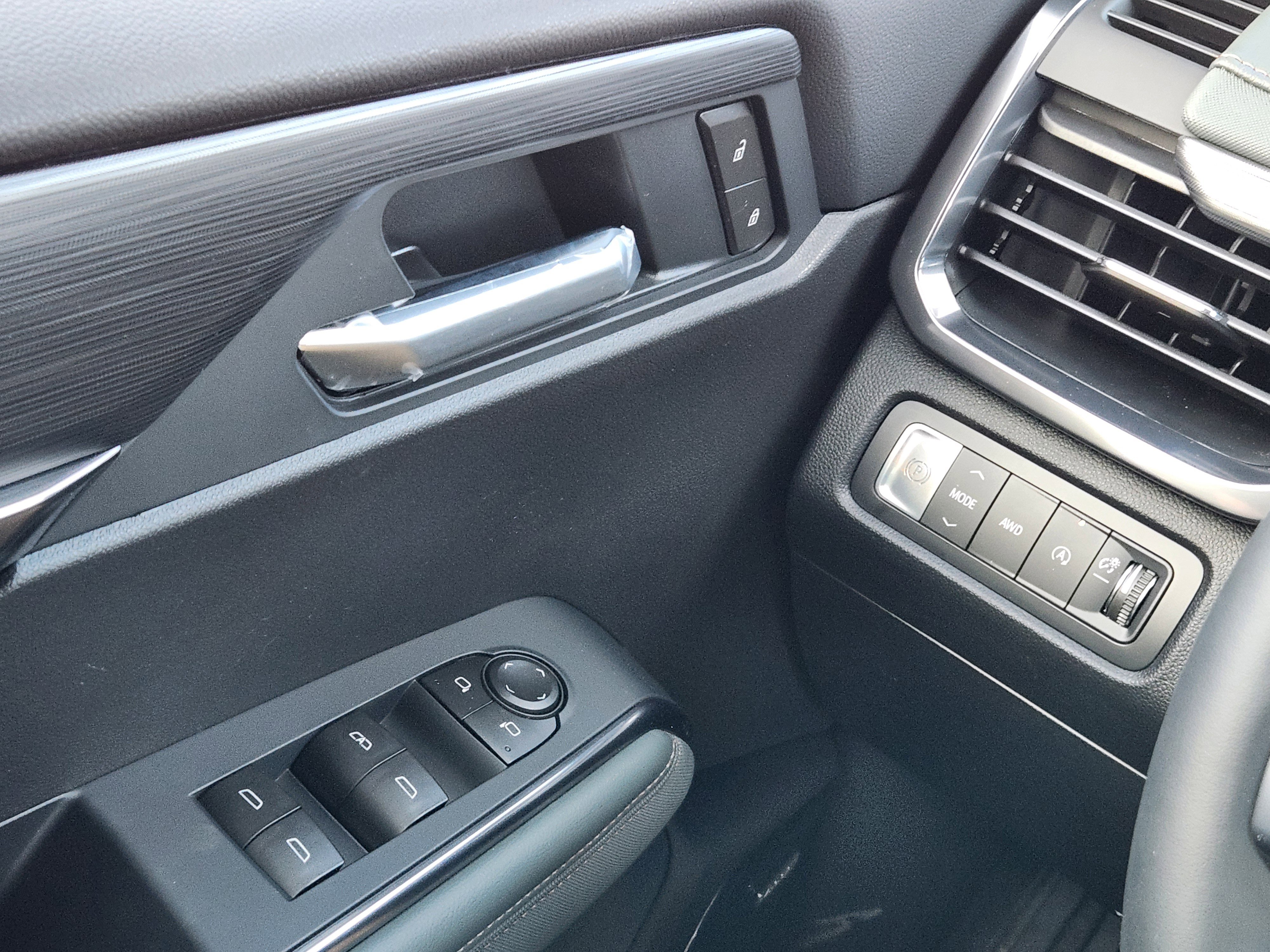 New 2026 GMC Acadia AT4 w/ Luxury Package image 15