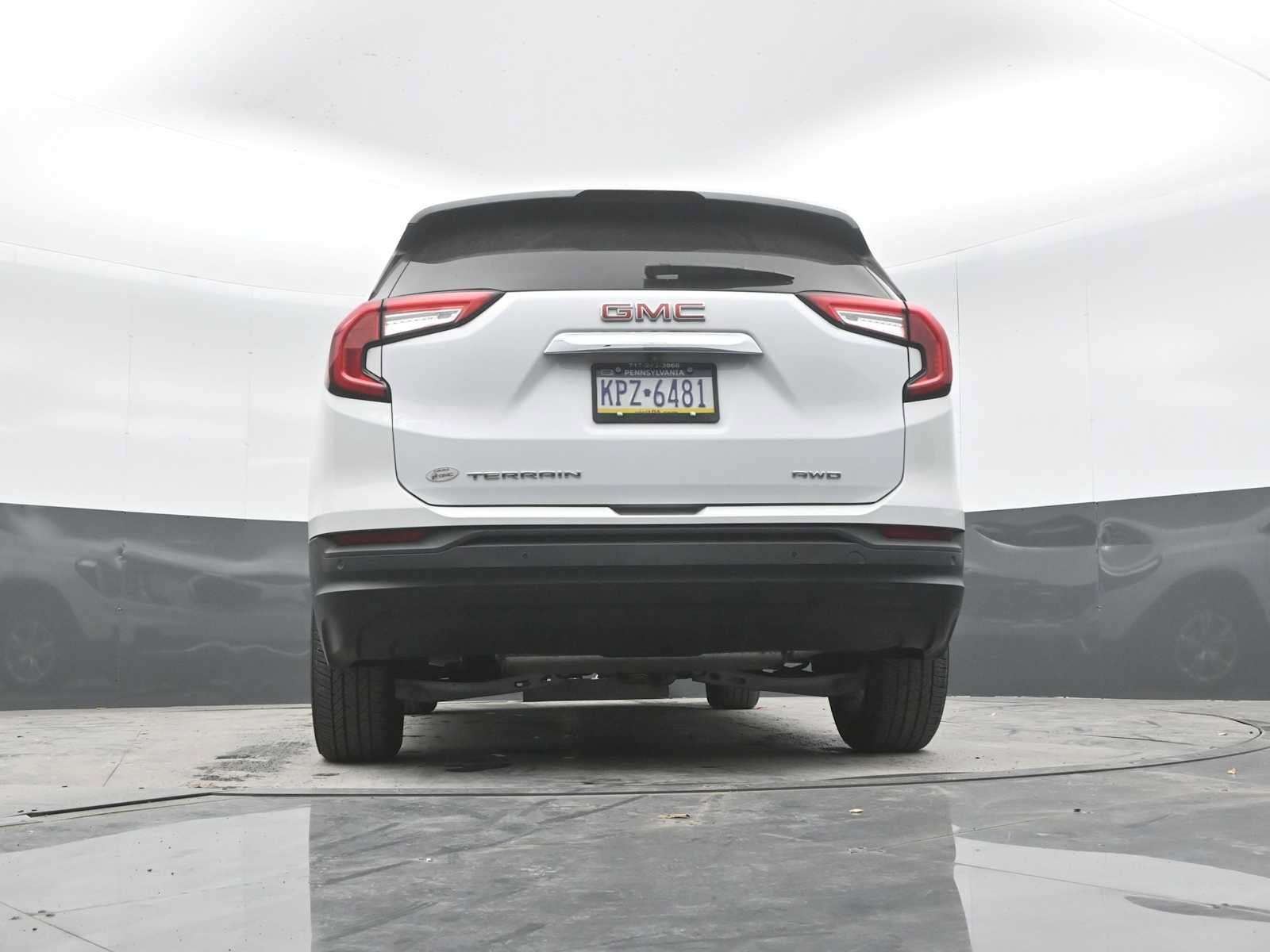 Used 2023 GMC Terrain SLE w/ Driver Convenience Package AWD/4WD image 32