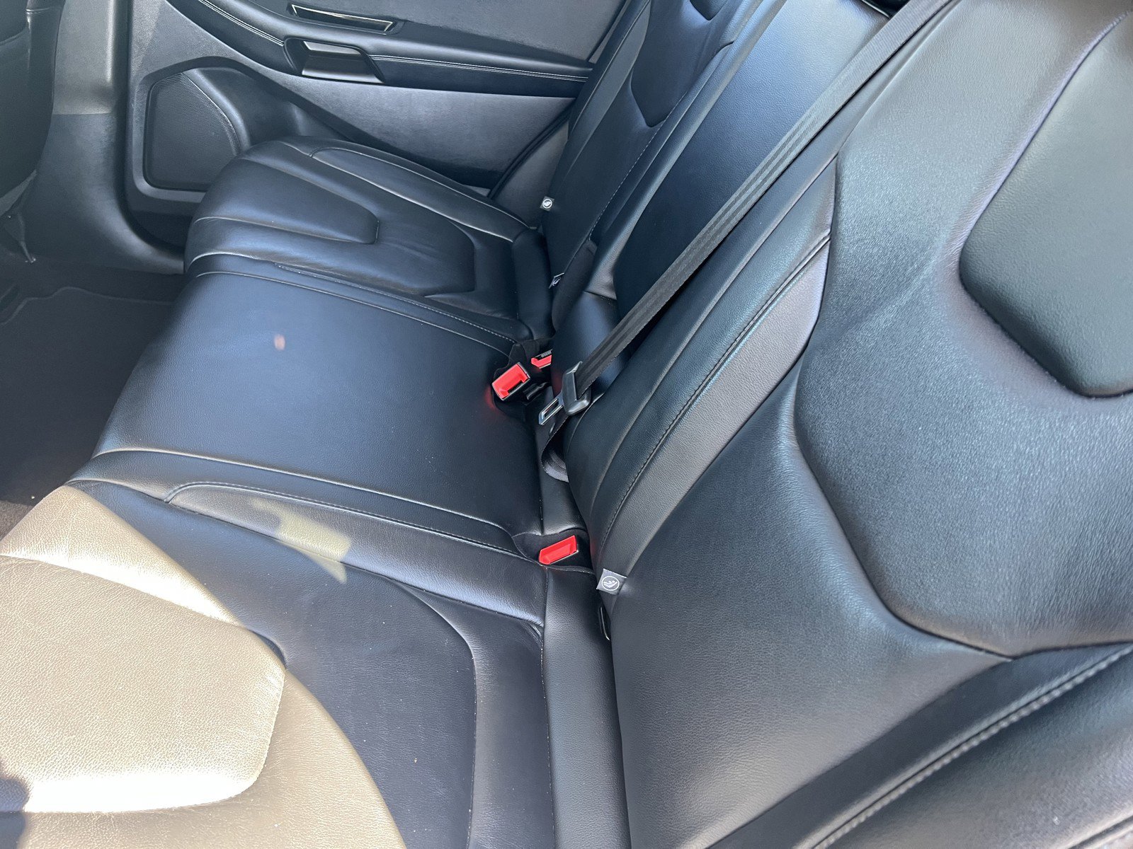 Used 2019 Ford Edge Titanium AWD/4WD image 12