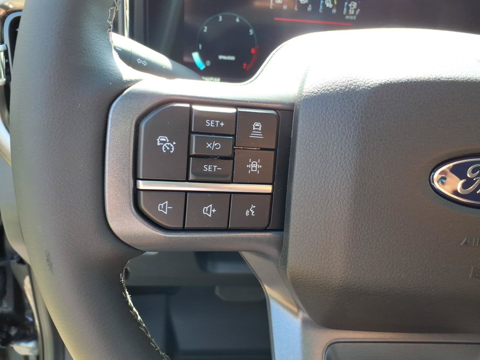 New 2027 Ford F250 Lariat w/ Lariat Premium Package AWD/4WD image 21