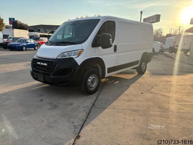 Used 2023 RAM ProMaster 2500 image 3