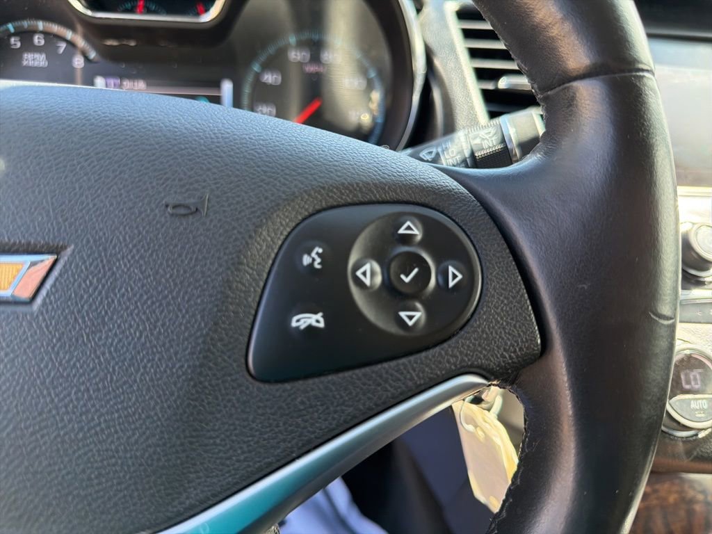 Used 2015 Chevrolet Impala LT FWD image 21