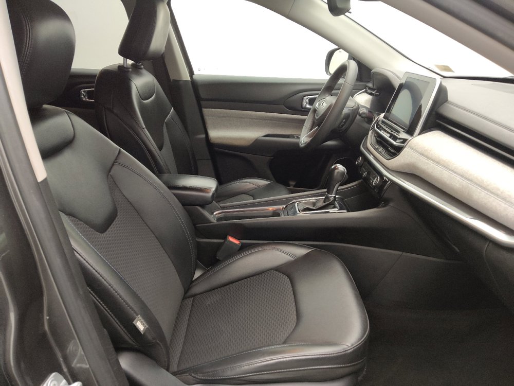 Used 2022 Jeep Compass Latitude FWD image 21