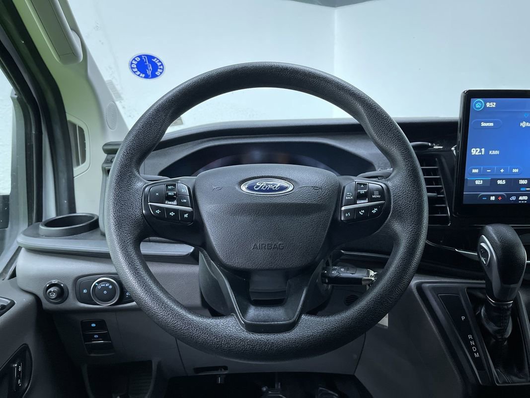 Used 2023 Ford Transit 350 XLT image 20