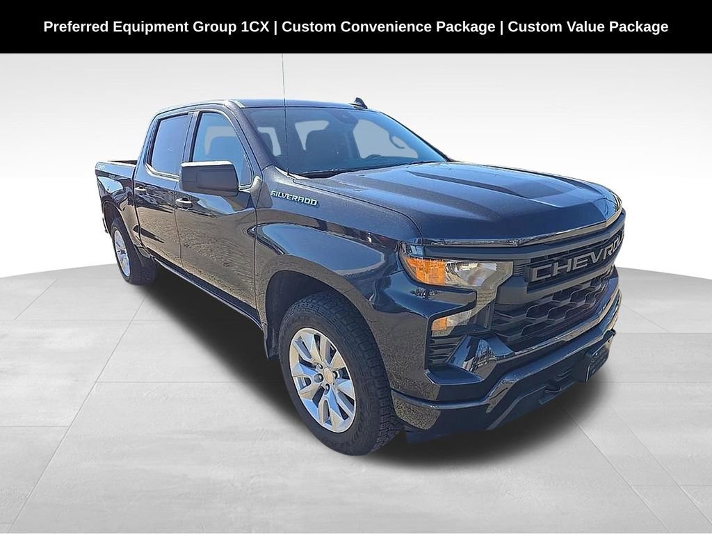 Used 2023 Chevrolet Silverado 1500 Custom image 1
