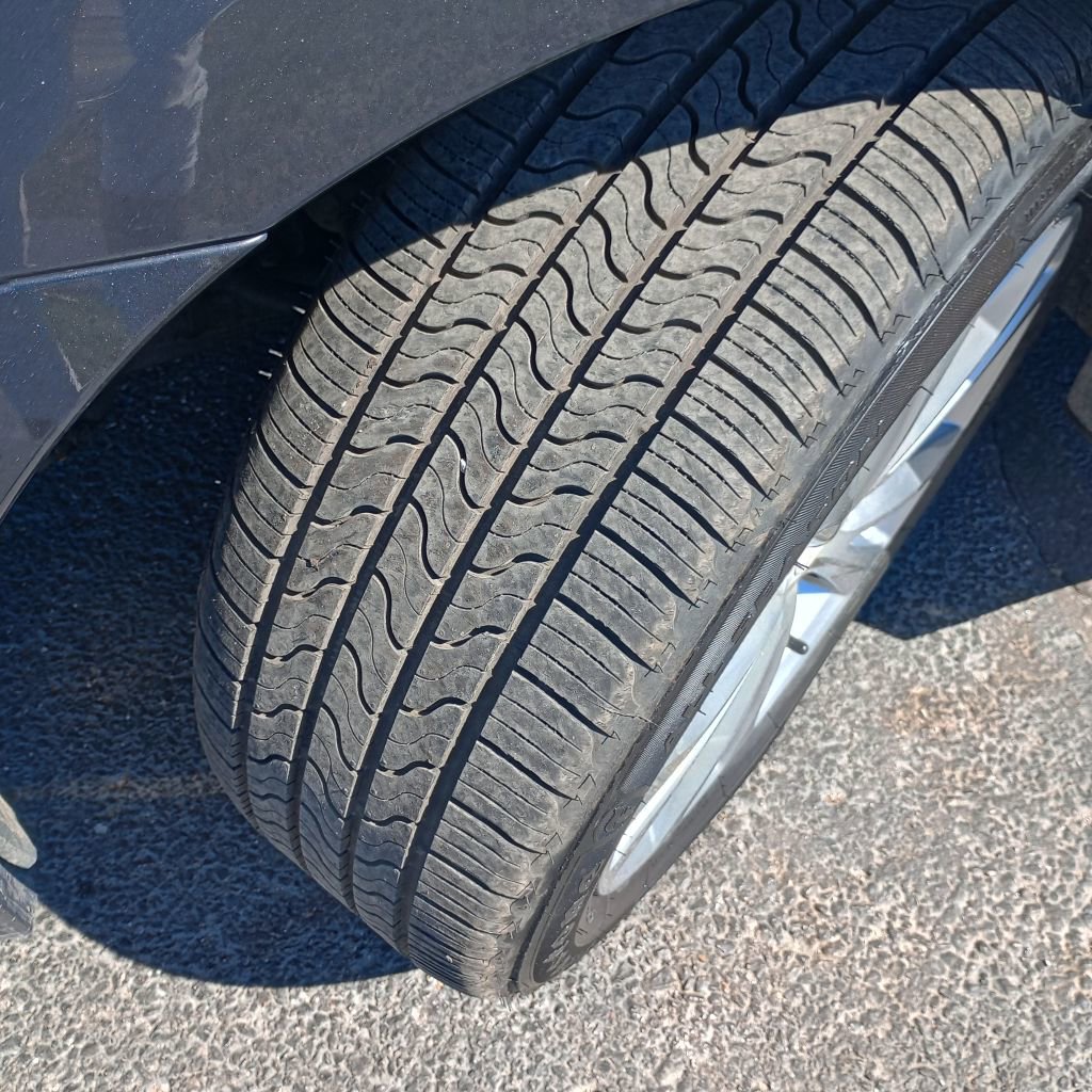 Used 2013 Subaru Legacy 2.5i Premium w/ All-Weather Pkg AWD/4WD image 24