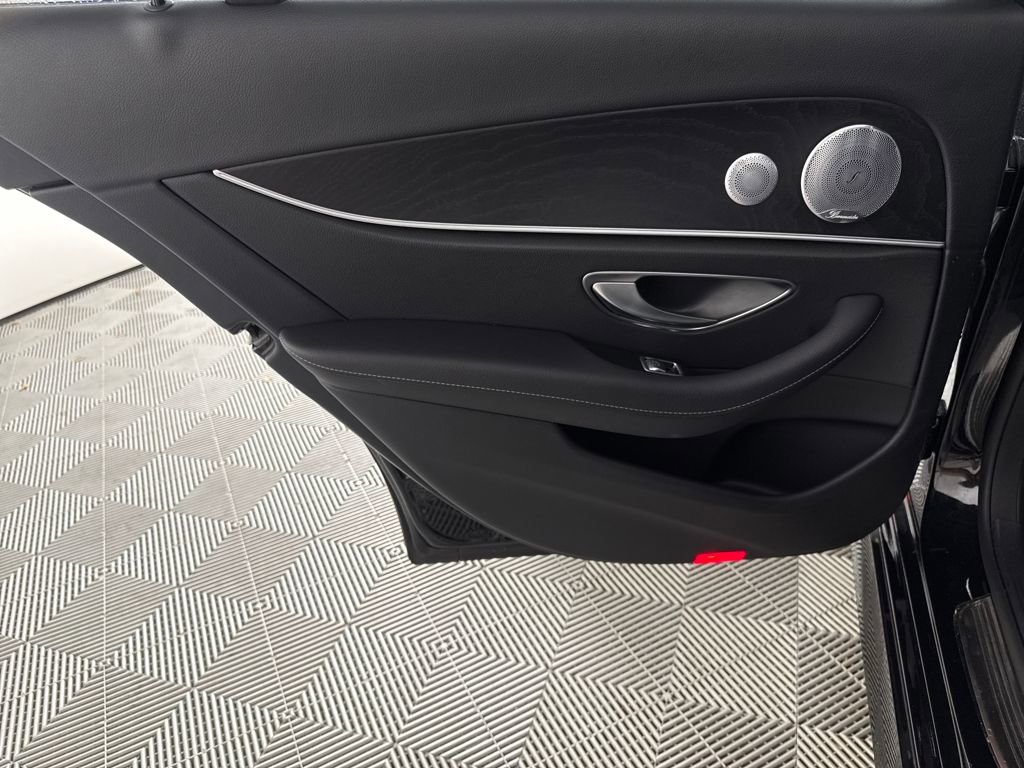 Used 2018 Mercedes-Benz E 300 image 11