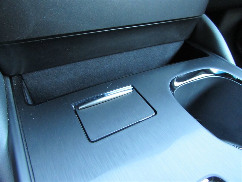 Used 2025 Lexus ES 300h w/ Premium Package FWD image 19