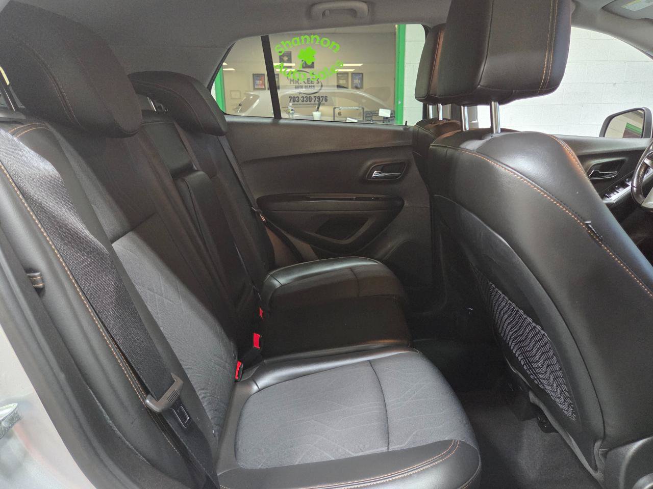 Used 2017 Chevrolet Trax LT w/ LT Convenience Package FWD image 20