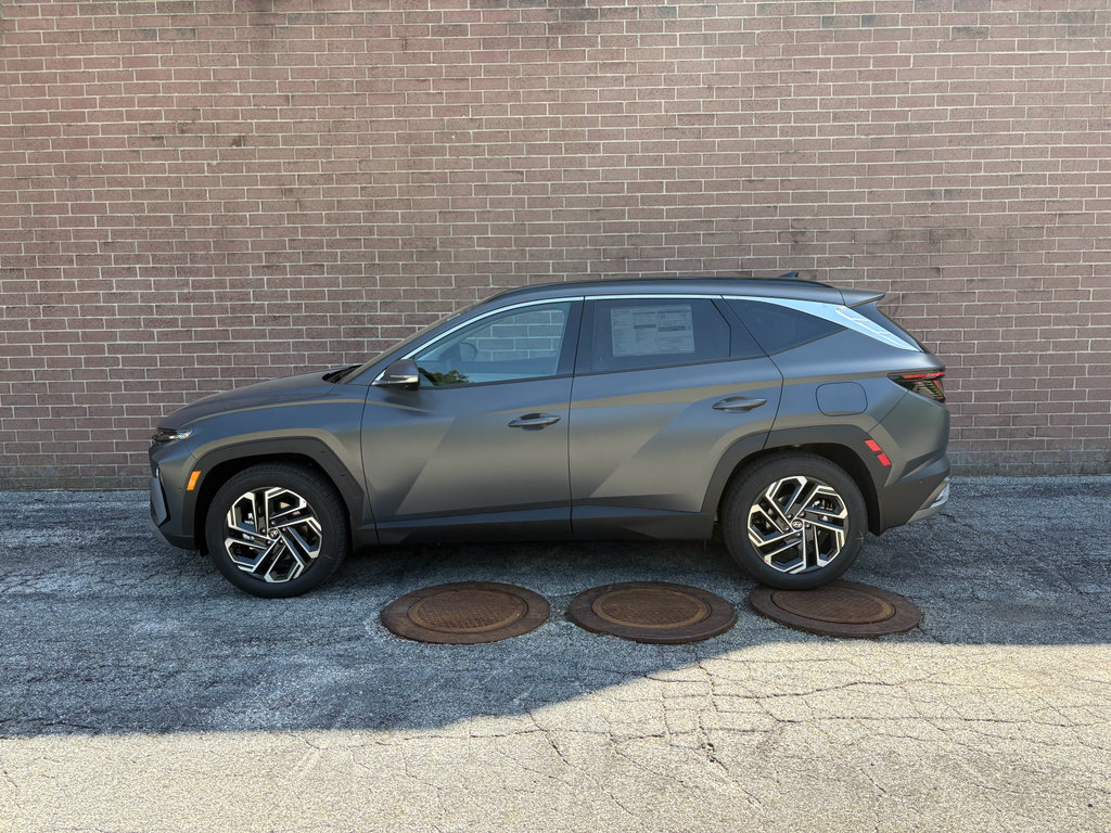 New 2026 Hyundai Tucson Limited FWD image 2