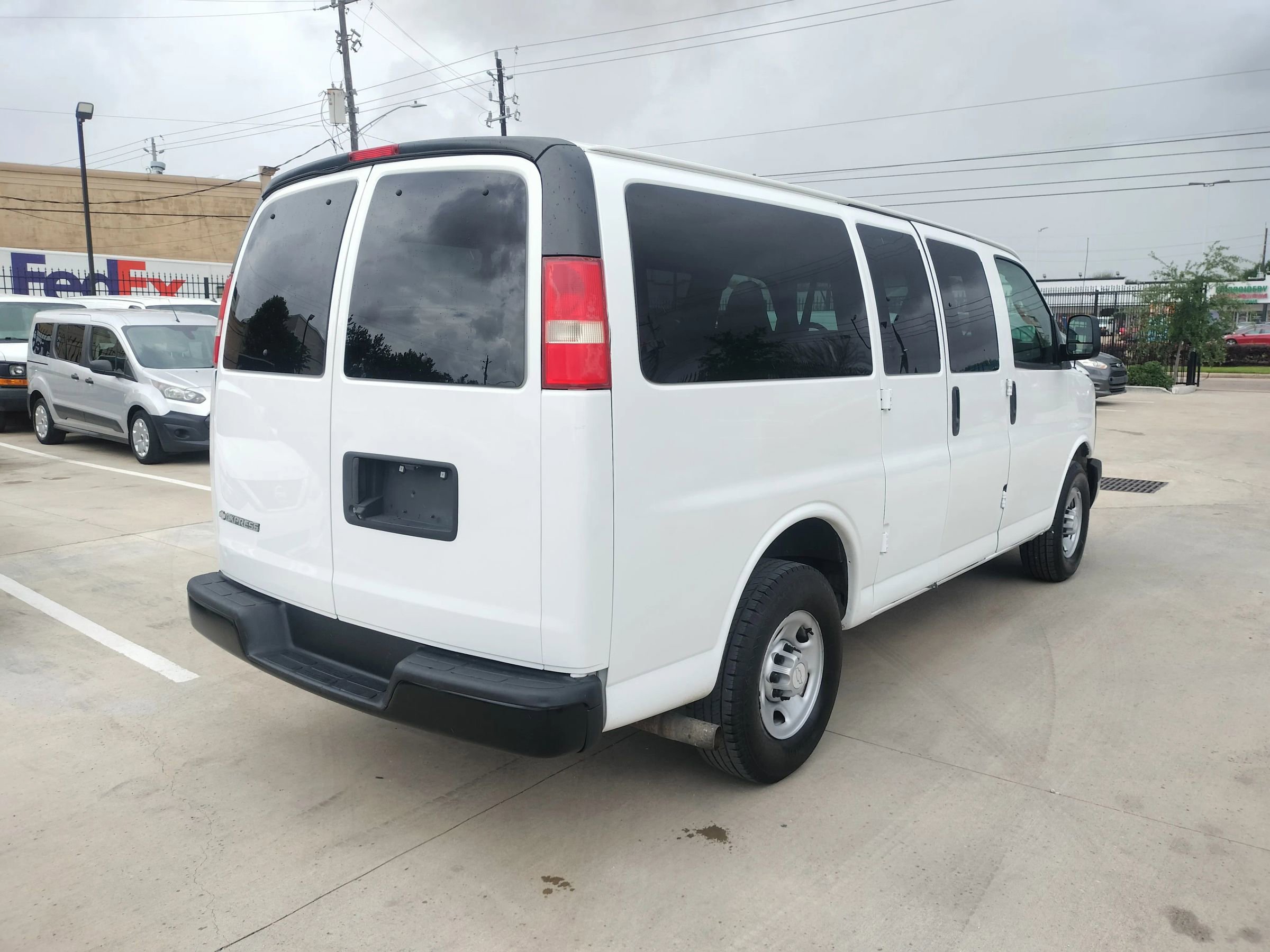 Used 2017 Chevrolet Express 2500 LS image 5