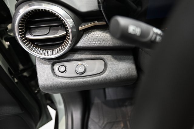 New 2026 Chevrolet Trax ACTIV w/ Sunroof Package image 26