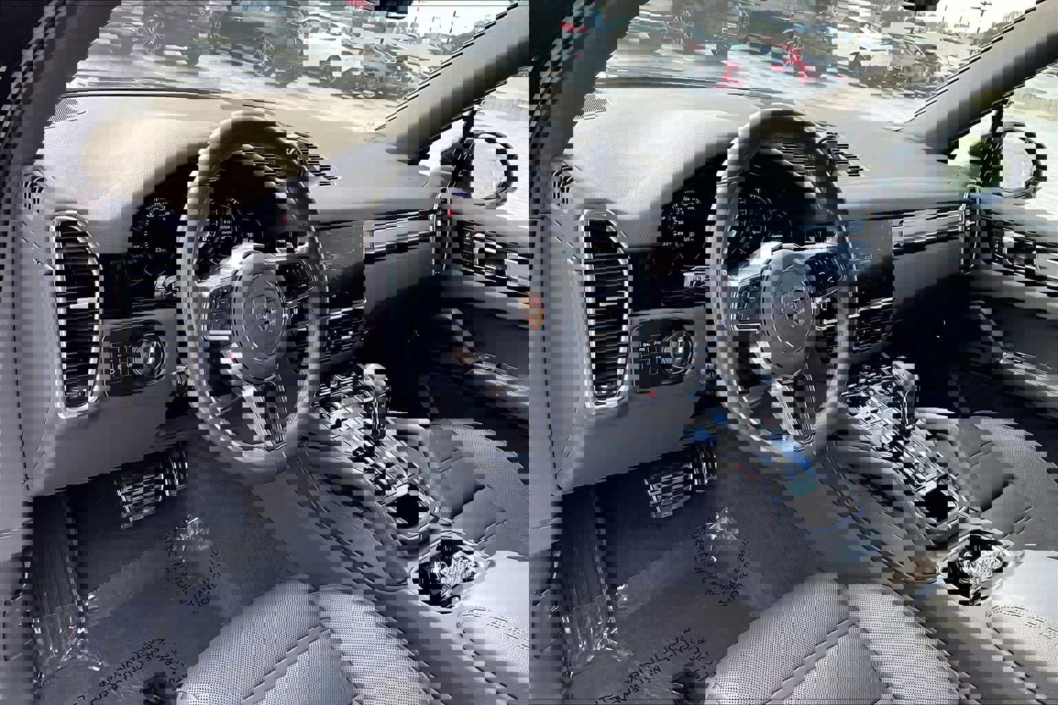 Used 2022 Porsche Cayenne S image 17