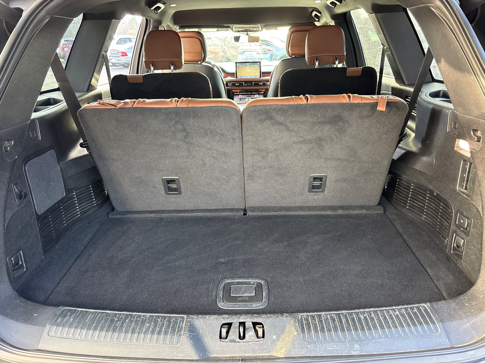 Used 2020 Lincoln Aviator Reserve image 9