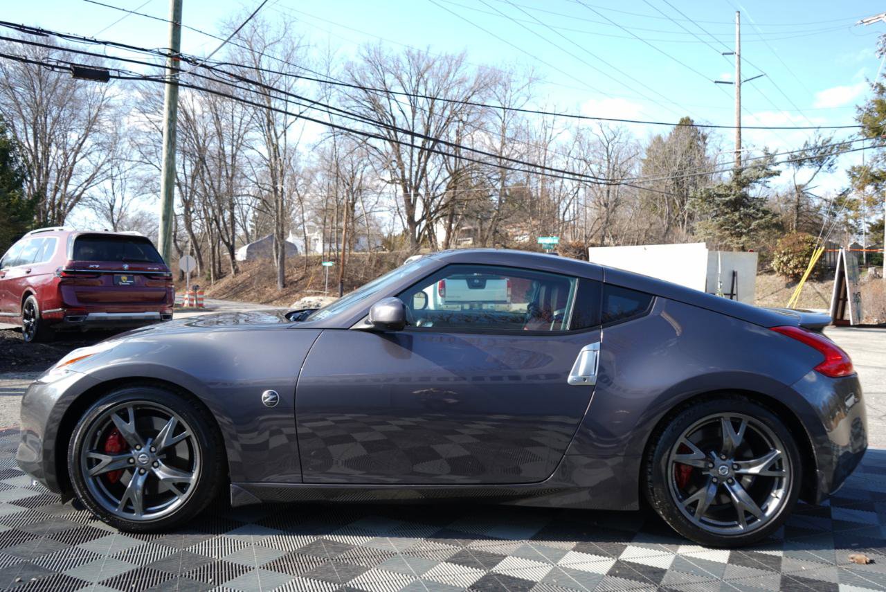 Used 2010 Nissan 370Z Touring w/ Sport Pkg image 11