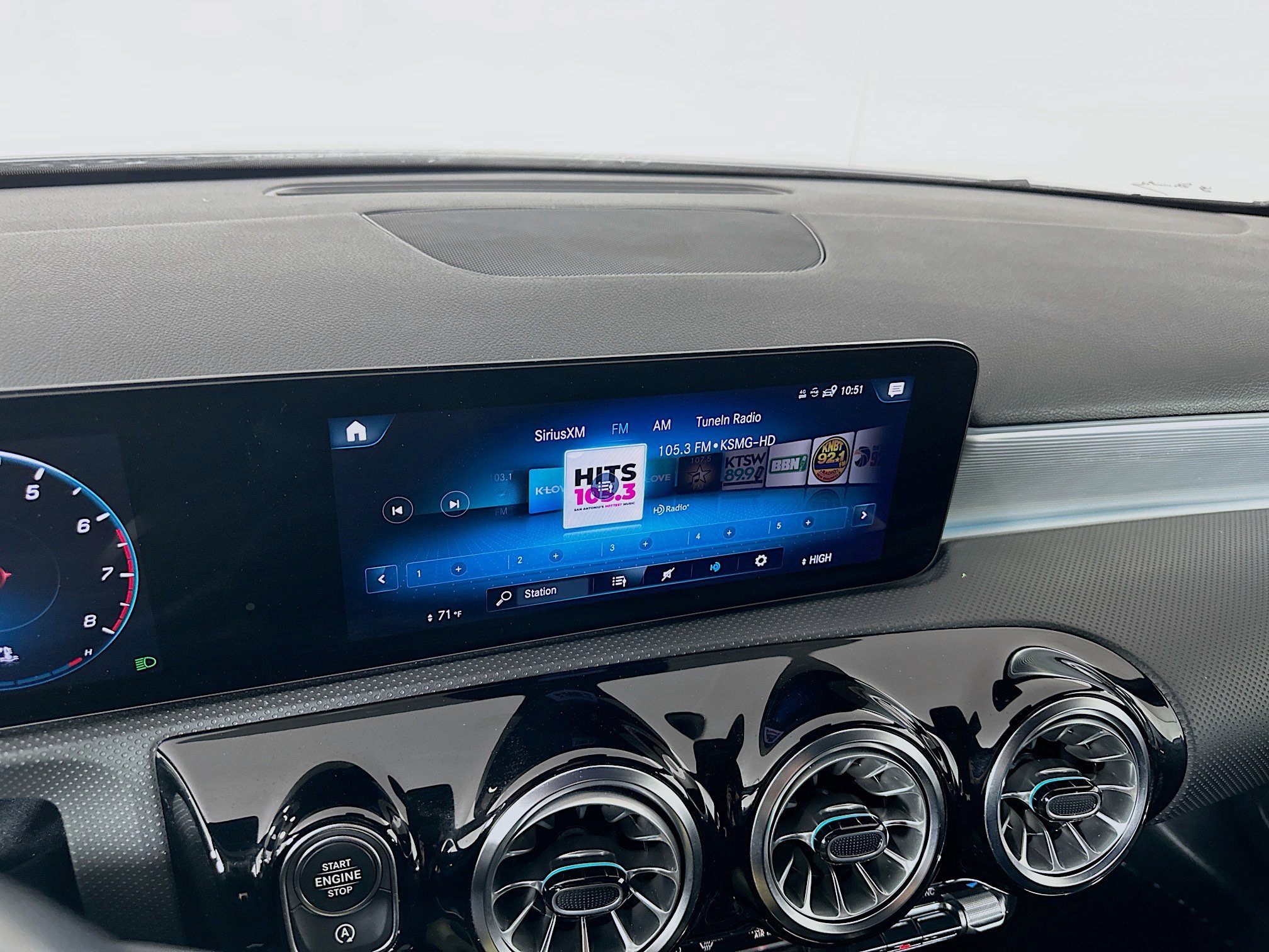 Used 2022 Mercedes-Benz A 220 4MATIC image 19