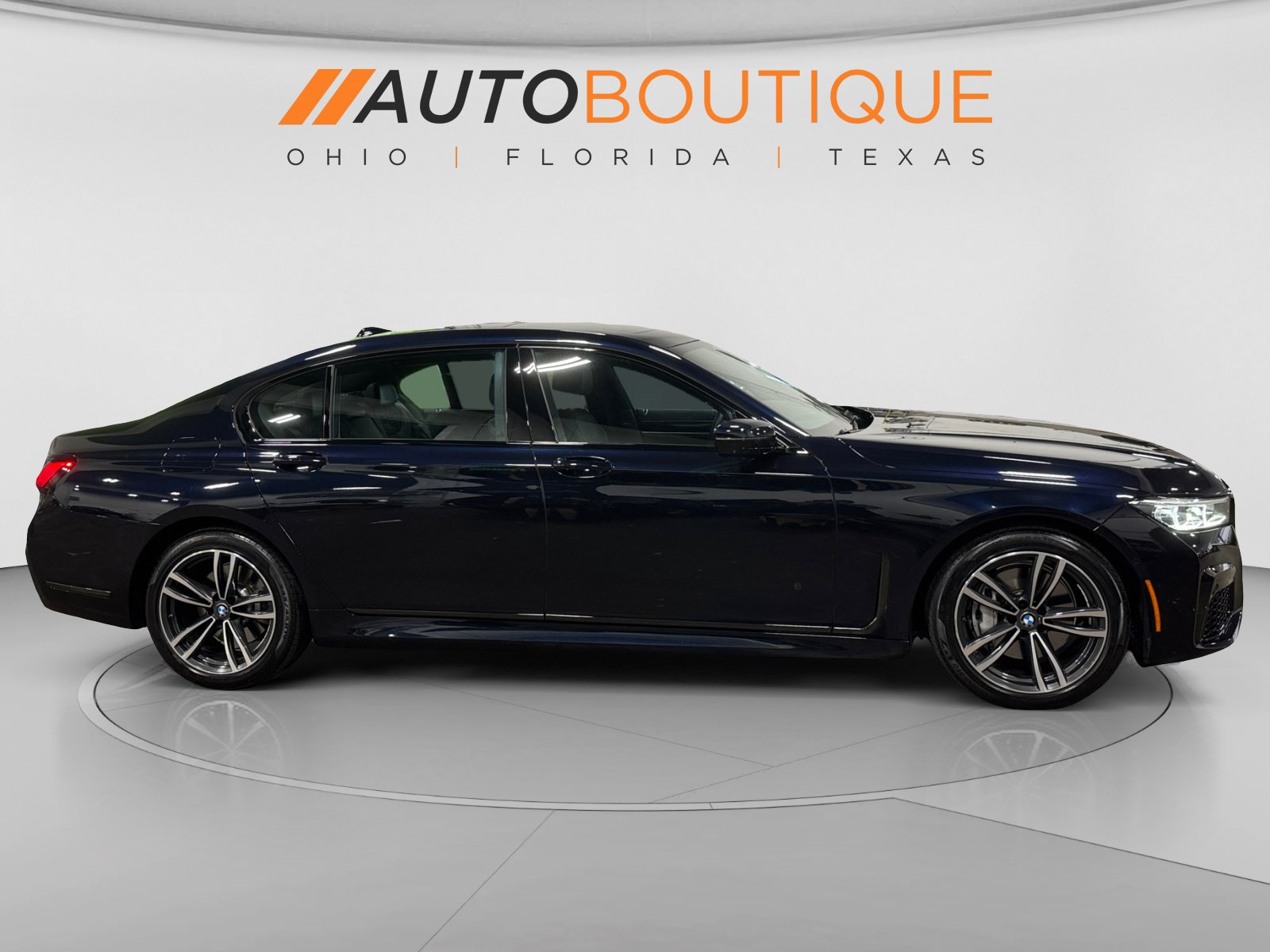 Used 2022 BMW 740i xDrive w/ M Sport Package AWD/4WD image 6
