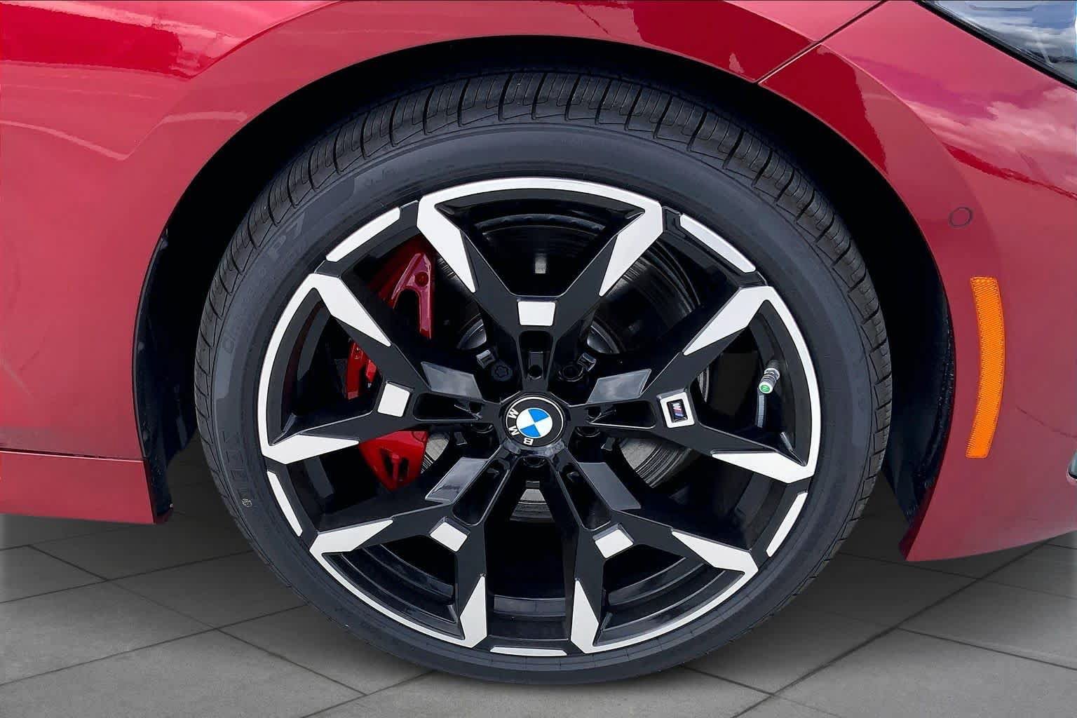 Used 2026 BMW 330i Sedan w/ M Sport Package RWD image 11