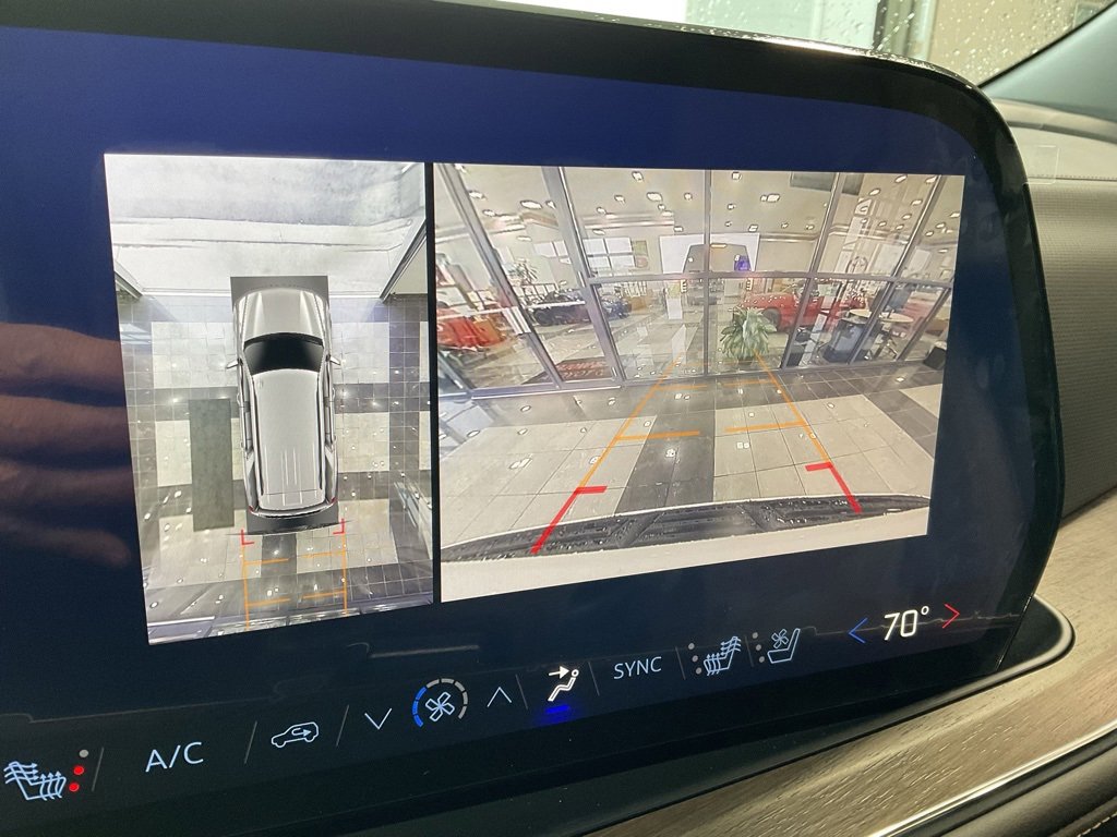 Used 2025 Chevrolet Tahoe High Country image 18