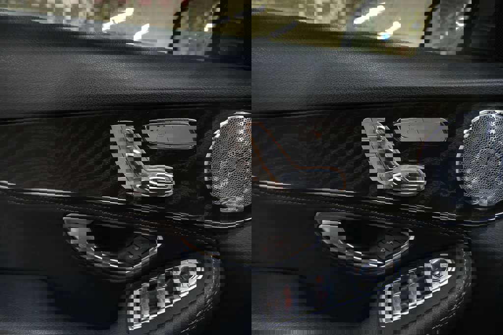 Used 2015 Mercedes-Benz C 300 4MATIC Sedan image 18