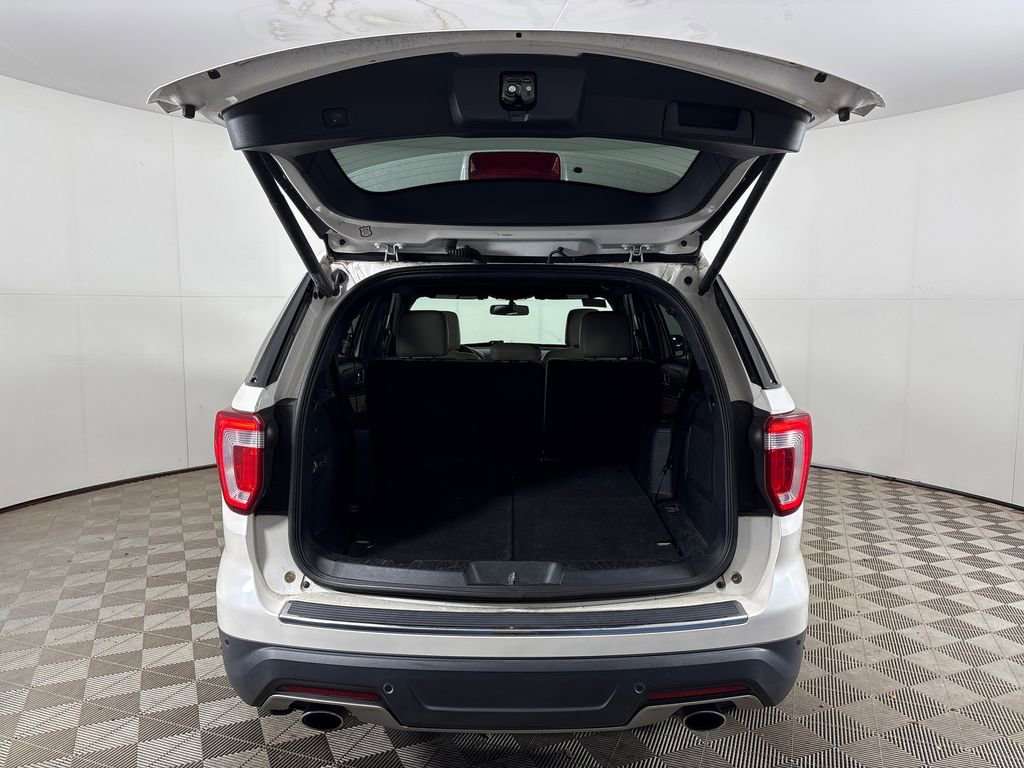 Used 2018 Ford Explorer Limited AWD/4WD image 25