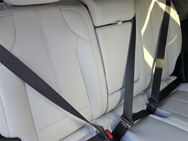 New 2026 Cadillac Optiq Luxury 1 image 19