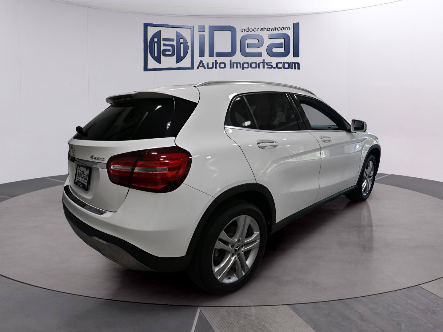 Used 2020 Mercedes-Benz GLA 250 4MATIC w/ Premium Package image 5