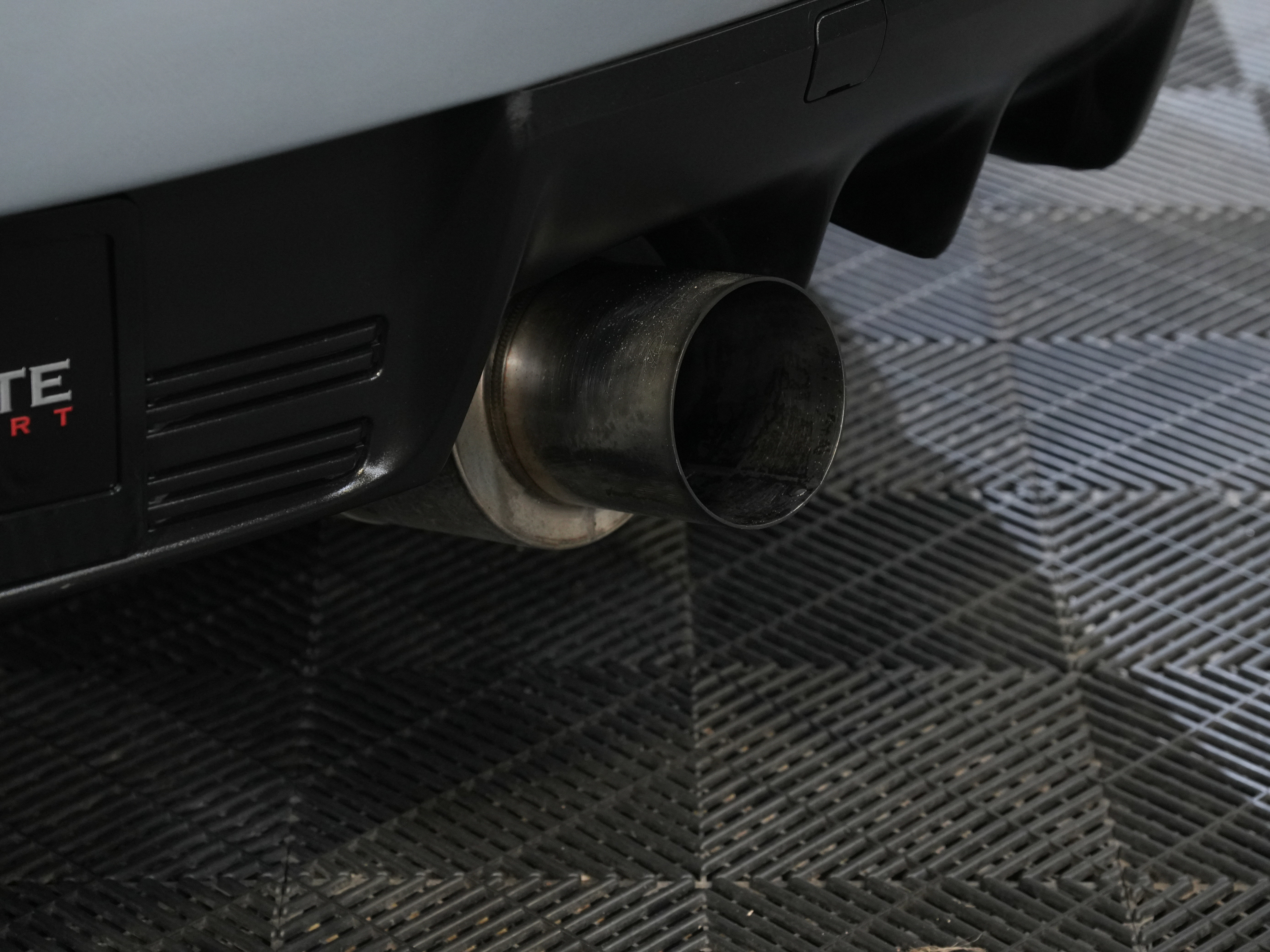 Used 2015 Mitsubishi Lancer Evolution GSR image 18