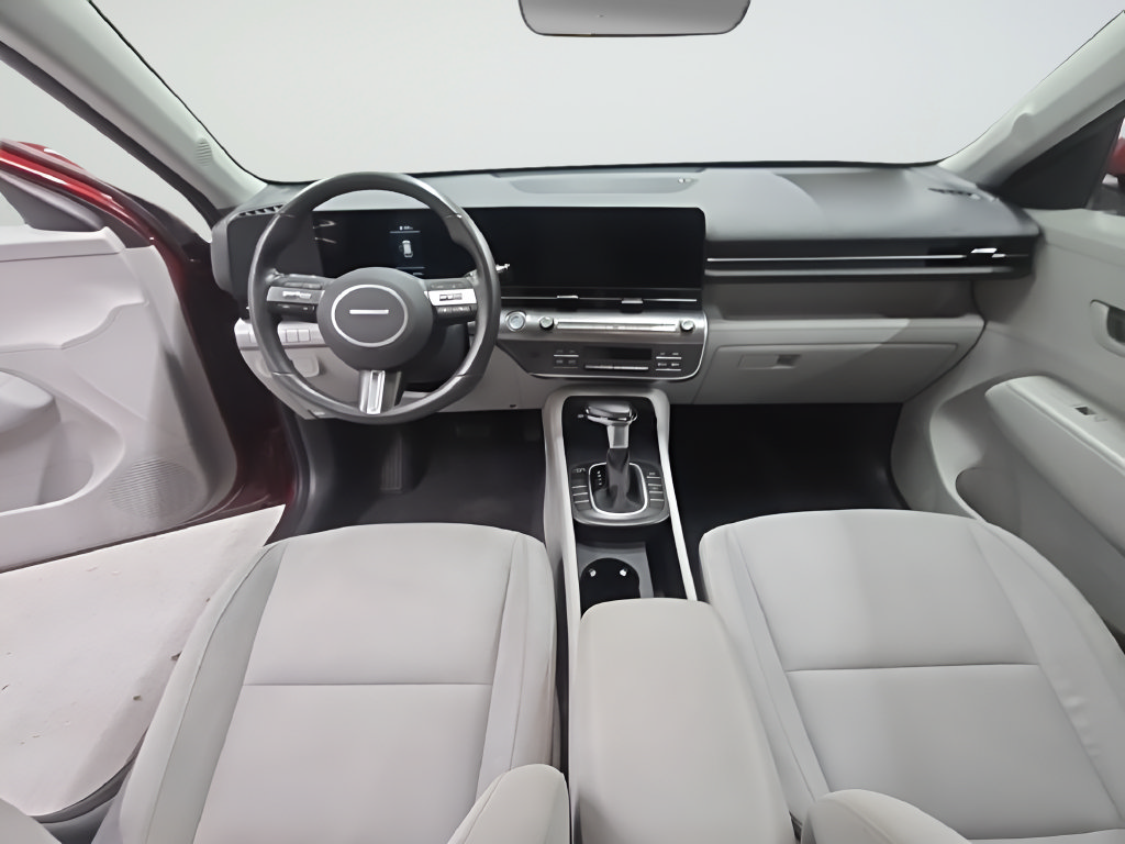 Used 2025 Hyundai Kona SEL FWD image 29