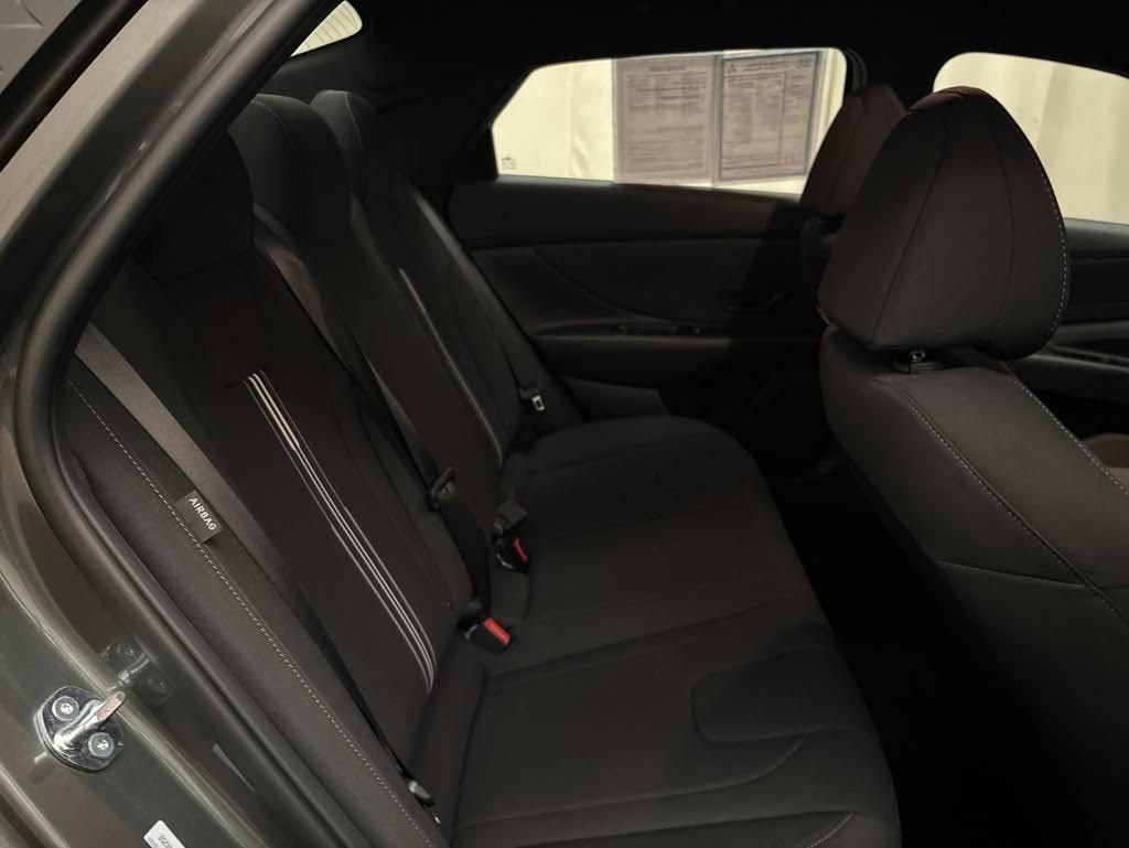 Certified 2026 Hyundai Elantra Sport FWD image 17