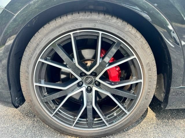 Certified 2022 Audi Q8 Prestige AWD/4WD image 18