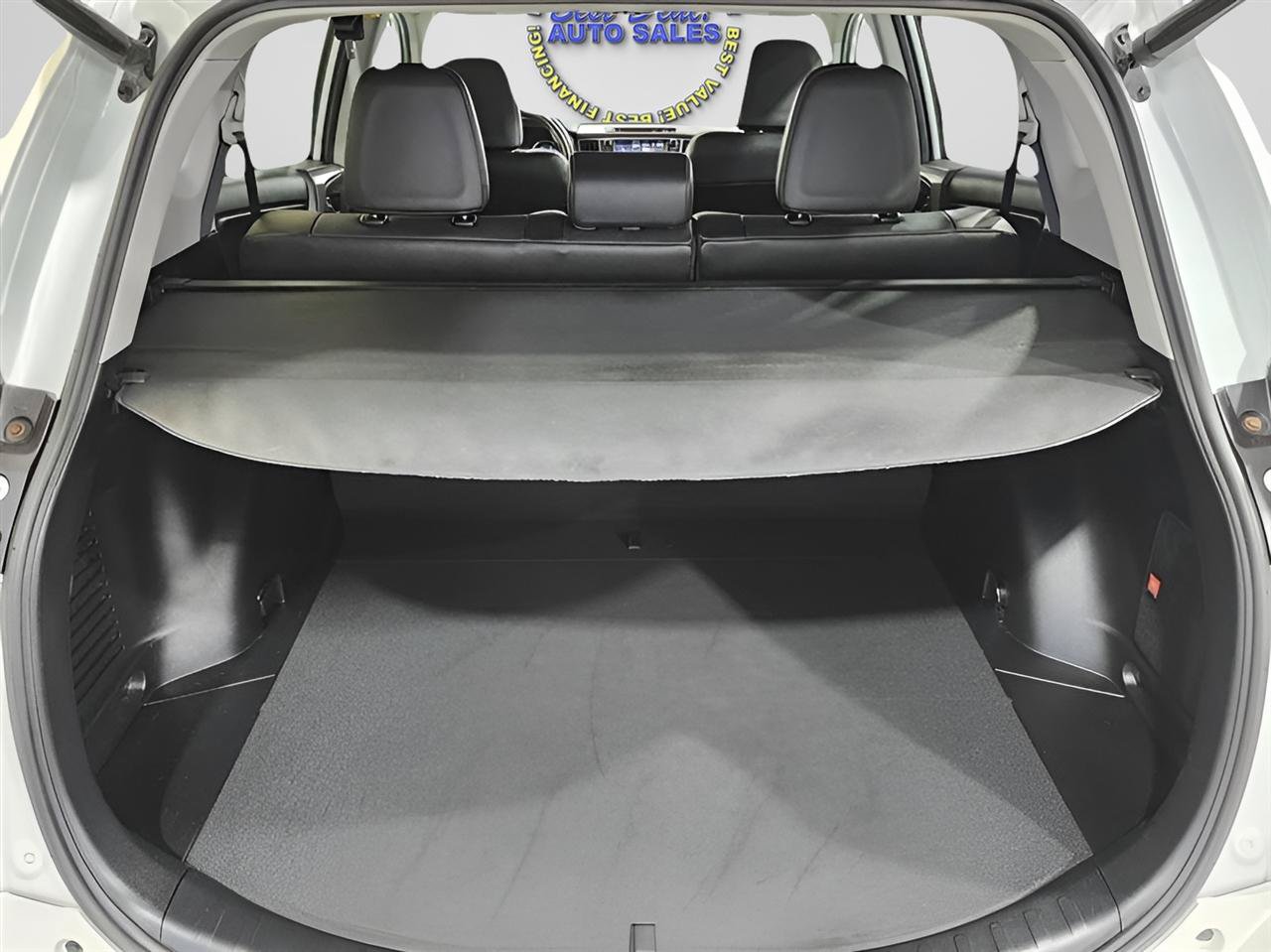 Used 2017 Toyota RAV4 Platinum w/ All Weather Liner Package AWD/4WD image 35
