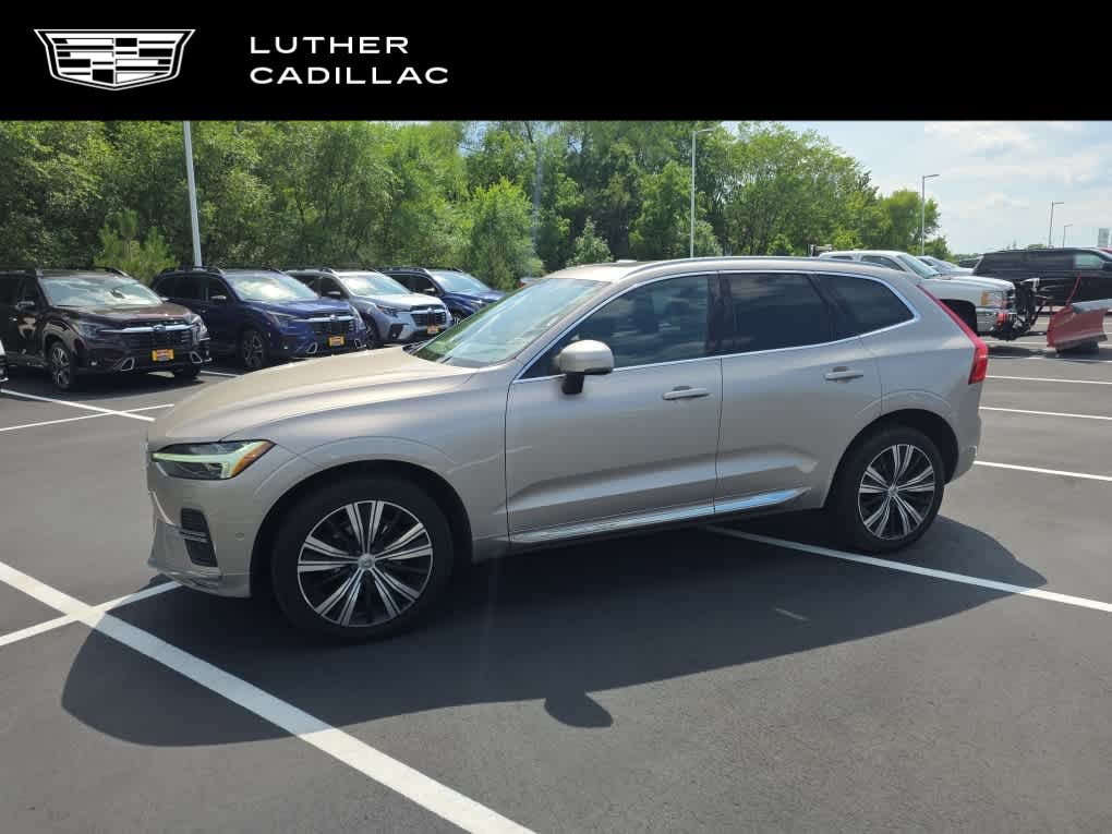 Used 2023 Volvo XC60 B5 Plus w/ Climate Package AWD/4WD image 1