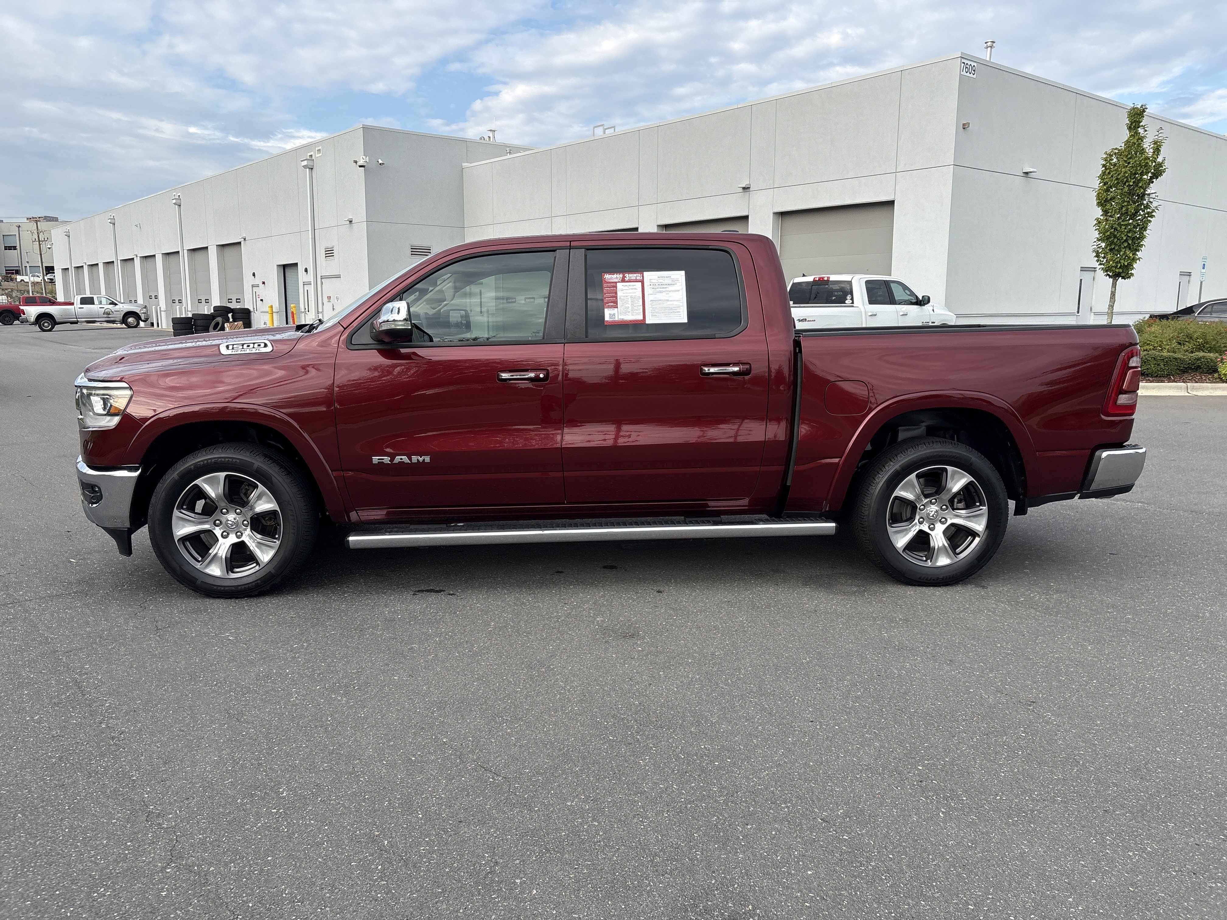 Used 2019 RAM 1500 Laramie AWD/4WD image 6