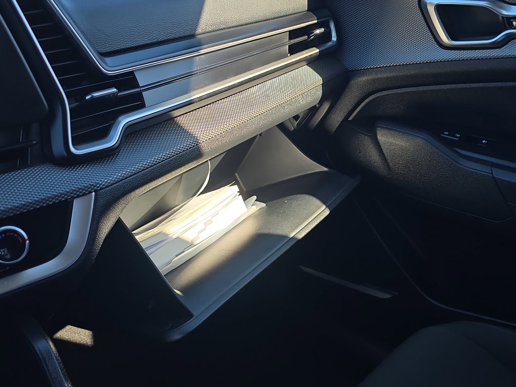 Used 2024 Kia Sportage LX image 29