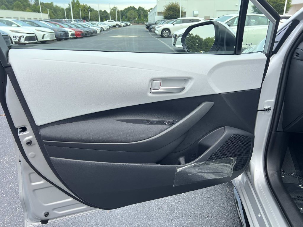 New 2026 Toyota Corolla SE w/ SE Package FWD image 21