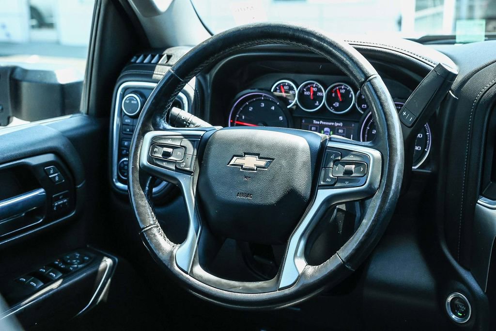 Used 2022 Chevrolet Silverado 3500 LTZ image 27