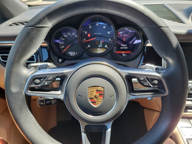 Certified 2021 Porsche Macan AWD/4WD image 27