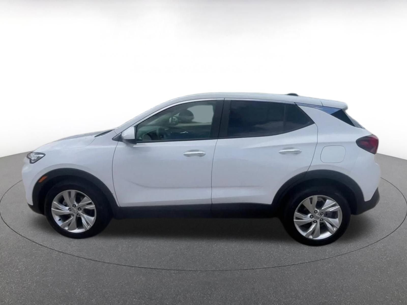 Used 2025 Buick Encore GX Preferred FWD image 9