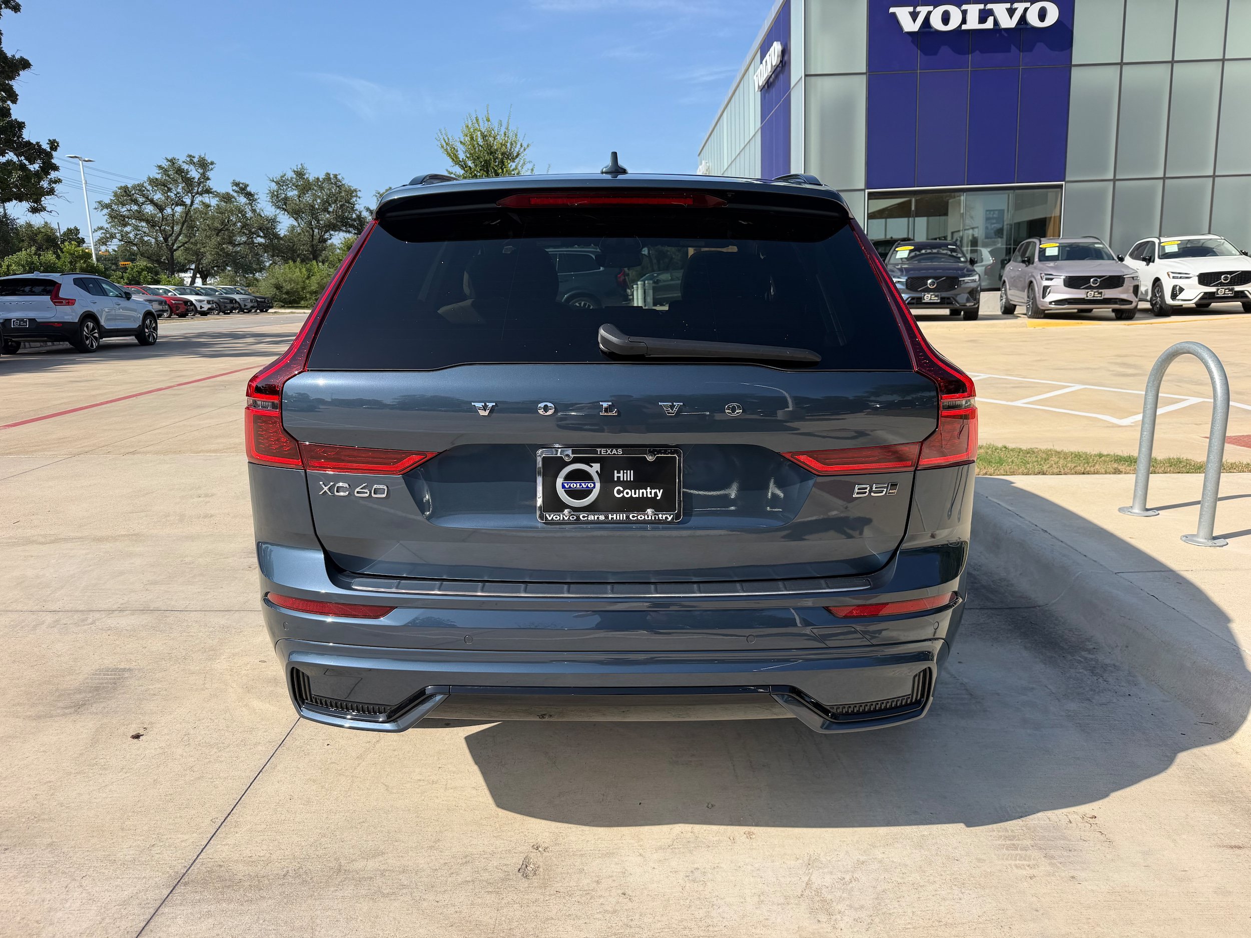 New 2026 Volvo XC60 B5 Plus w/ Protection Package Premier AWD/4WD image 5